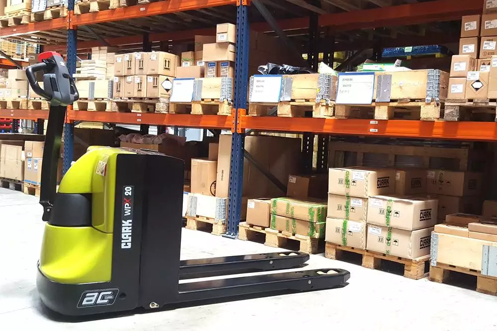Pallet truck
